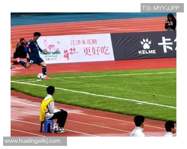 重庆足球队荣登足球节奏排行榜首位引领全国足球新风潮